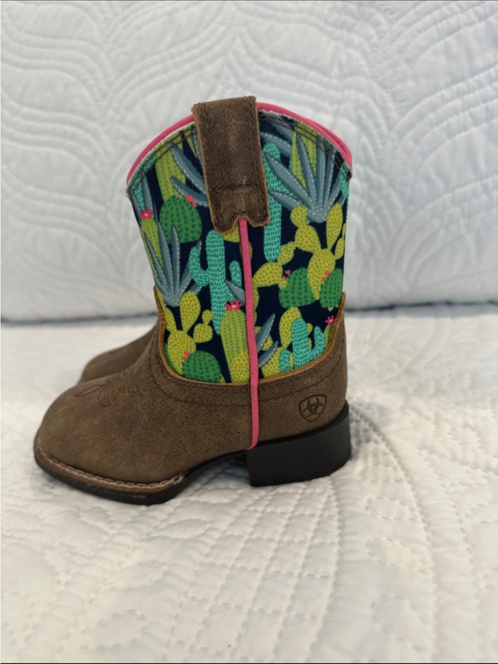 Kids pink boot interior